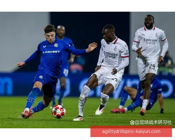 足坛新星崛起，表现稳健引发广泛关注