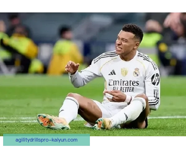 姆巴佩尝试中锋位置，近期表现稳健端表现稳健